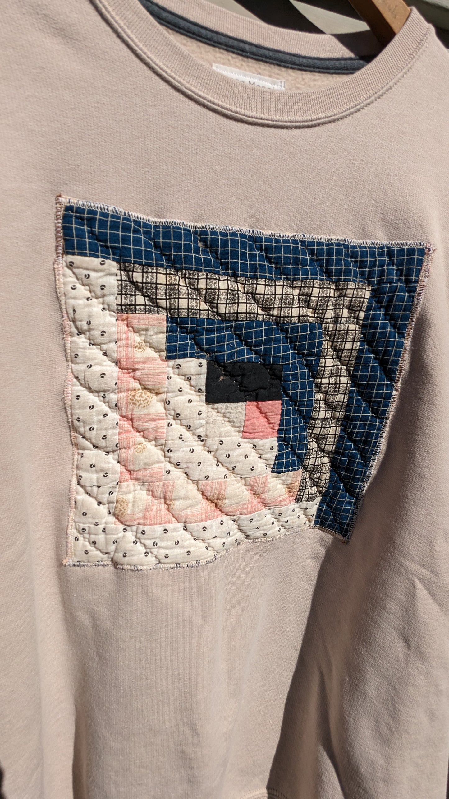 Log Cabin Quilt Patch Sweater, Pullover Crew Neck Sweatshirt With Patchwork Quilt Patch