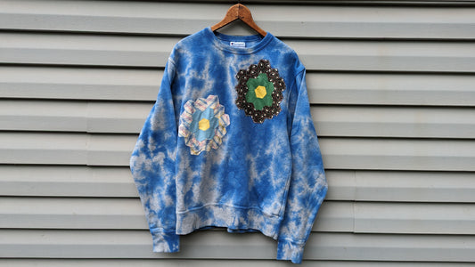 Tie Dye Flower Garden Quilt Patch Sweater, Pullover Crew Neck Sweatshirt With Patchwork Quilt Patch