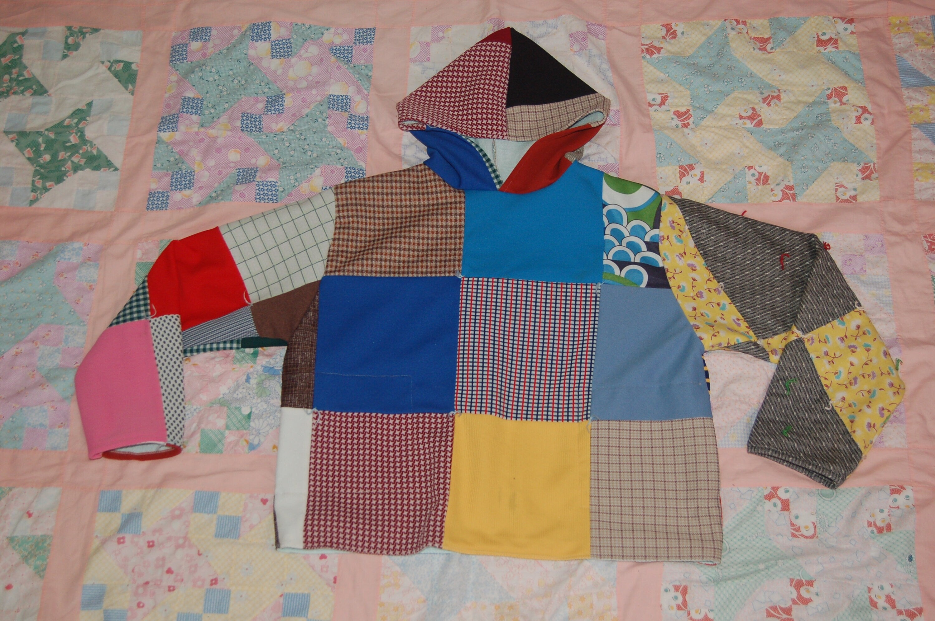 Patchwork Poly Quilt Hoodie, Hoodie Sweater Made From a Vintage Polyester  Patchwork Quilt and A Cotton Patchwork Quilt