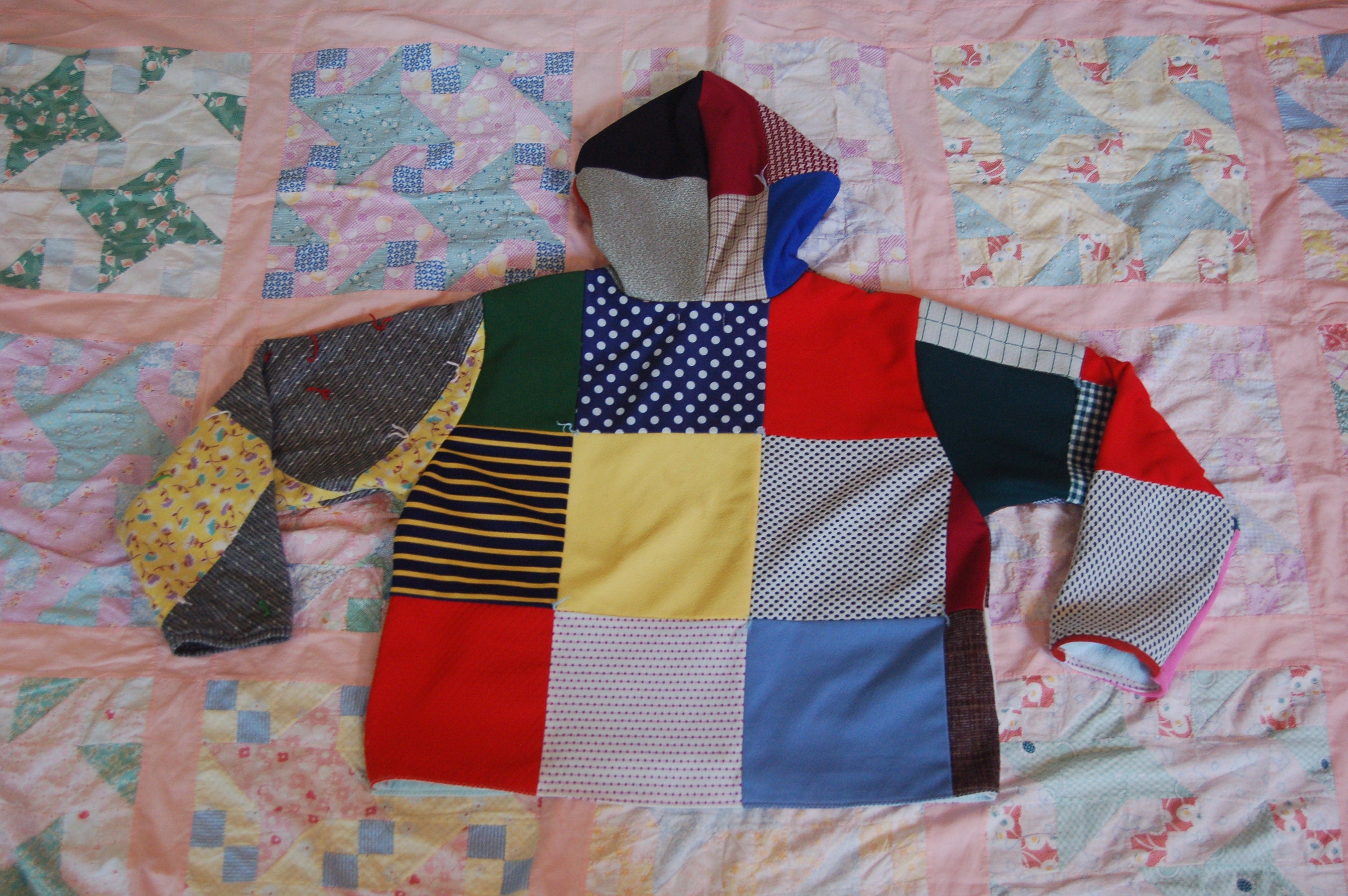 Patchwork Poly Quilt Hoodie, Hoodie Sweater Made From a Vintage Polyester  Patchwork Quilt and A Cotton Patchwork Quilt